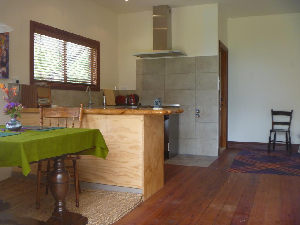 Omau Retreat Villa Cape Foulwind Room photo